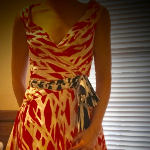 DVF Red Pattern Dress - Picture 7 of 10